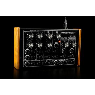 MOOG CP-251 Moogerfooger Control Processor (товар снят с производства)